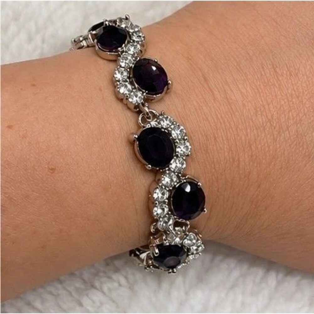 NWOT Purple Oval Zirconia Rhinestone Silver Tone Adjustable Bracelet